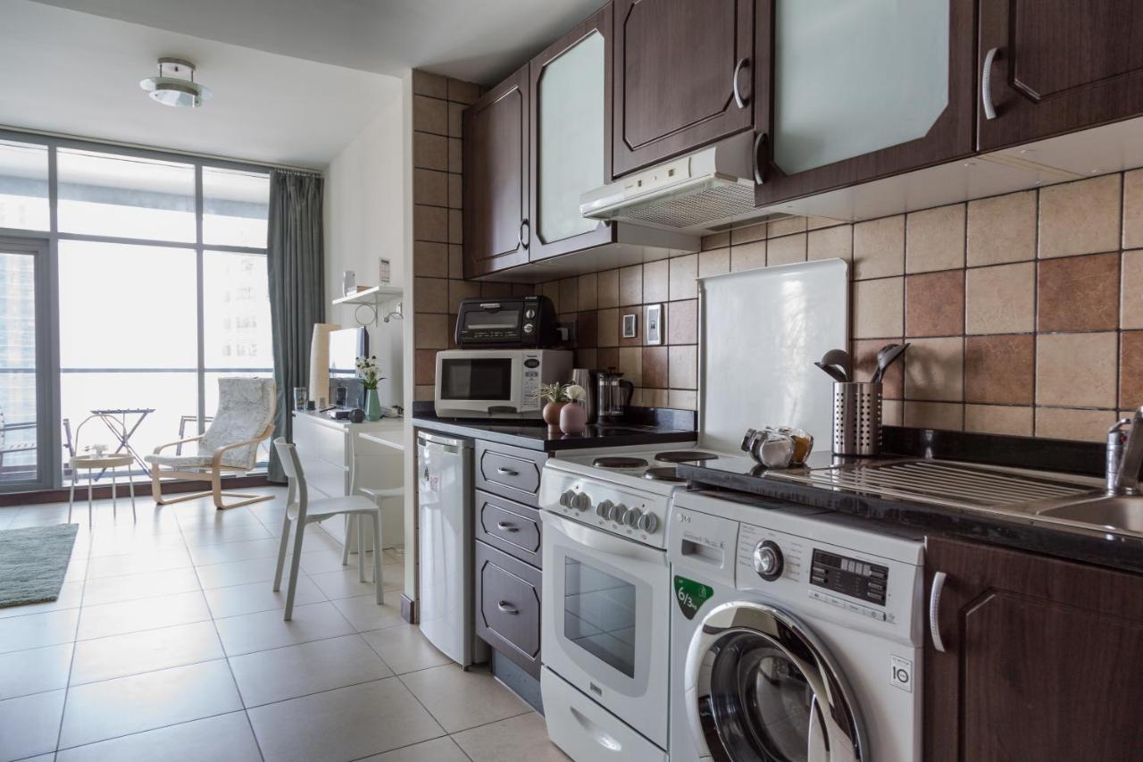 Higuests - Cozy Studio With Panoramic Views On The Lake Apartment Dubai Exterior foto